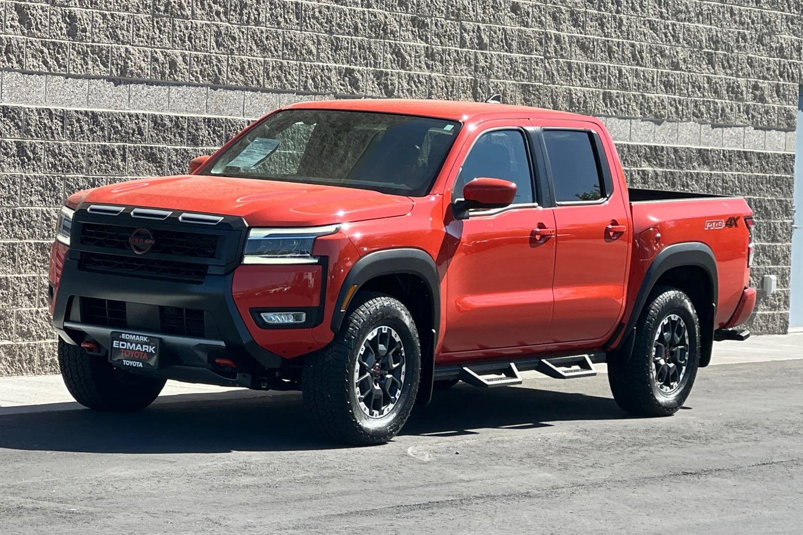 2025 Nissan Frontier PRO-4X - Photo 7