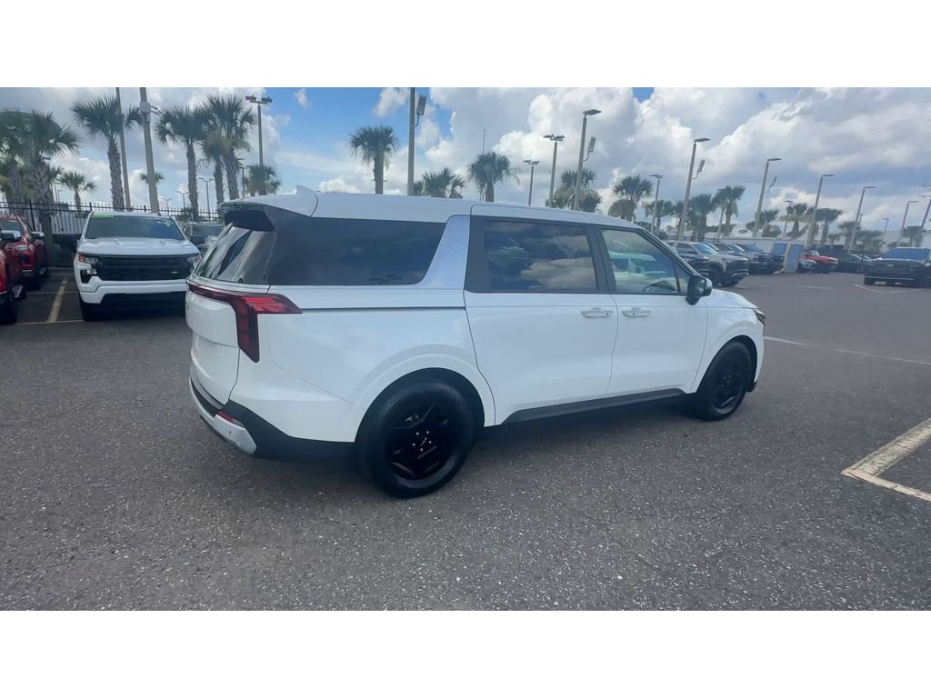 Used 2025 White Kia LXS image 2