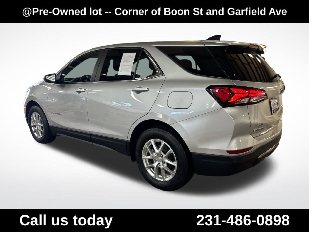 Used 2022 SILVER ICE METALLIC Chevrolet LT image 3