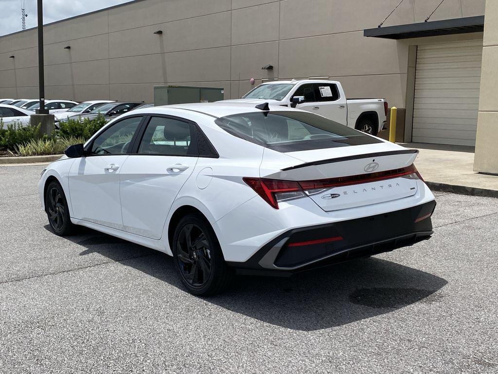 New 2026 Serenity White Pearl Hyundai SEL Sport image 6