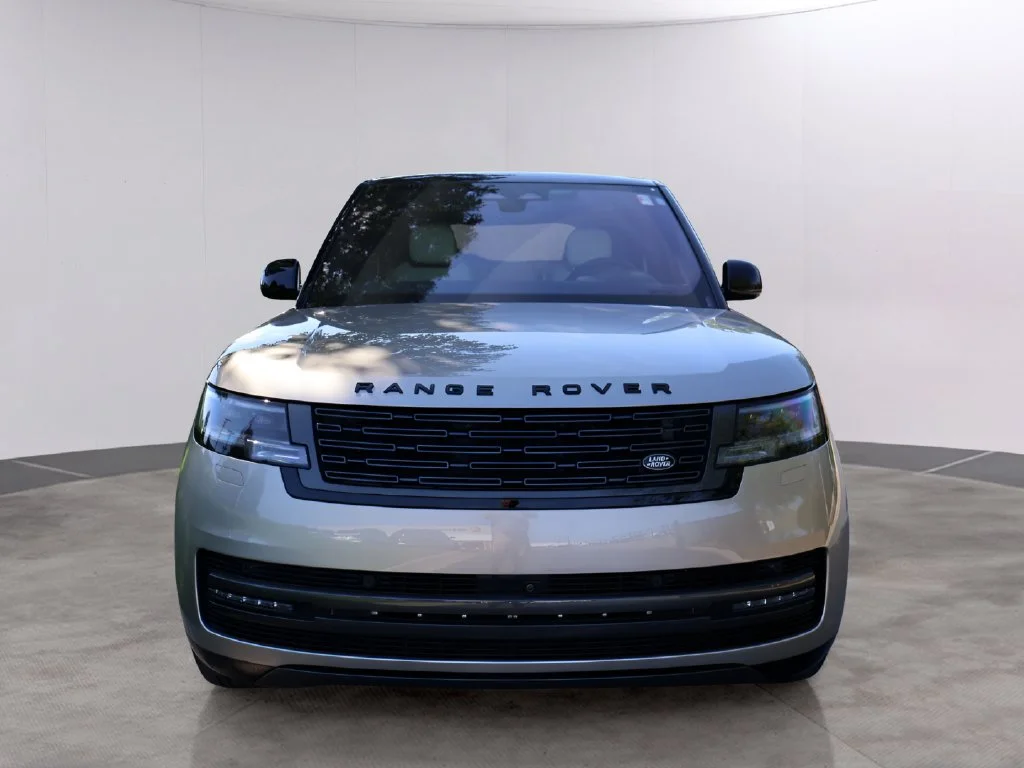 Used 2023 Batumi Gold Premium Metallic Land Rover SE image 6
