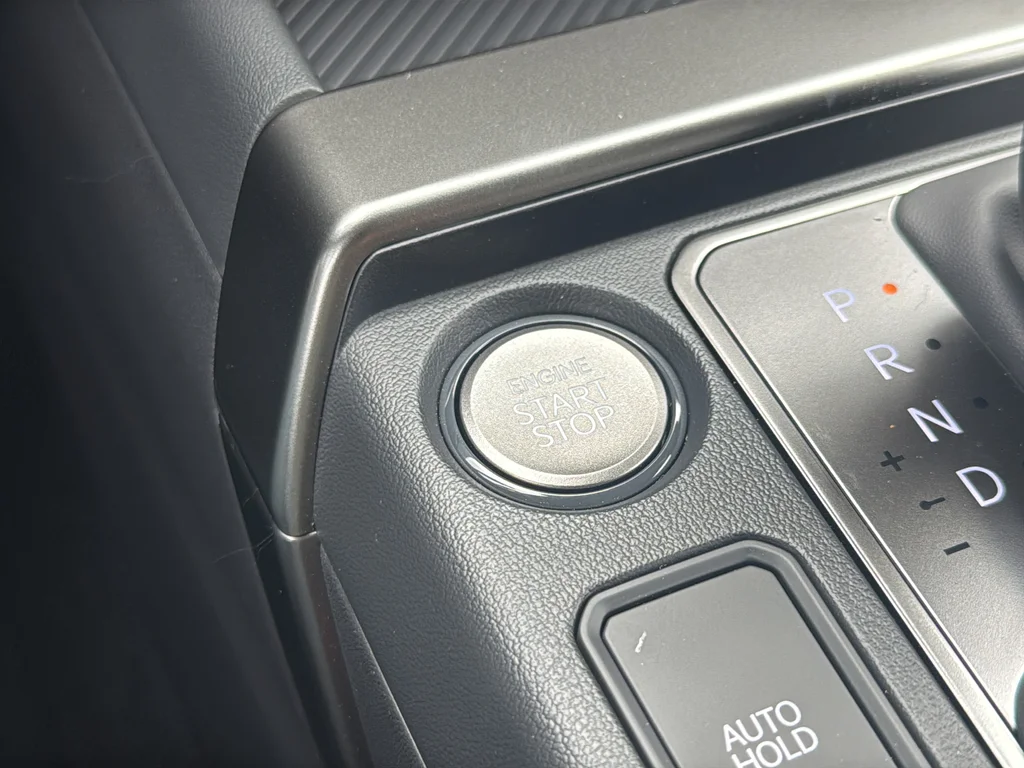 New 2027 Snow White Pearl Kia LX image 15