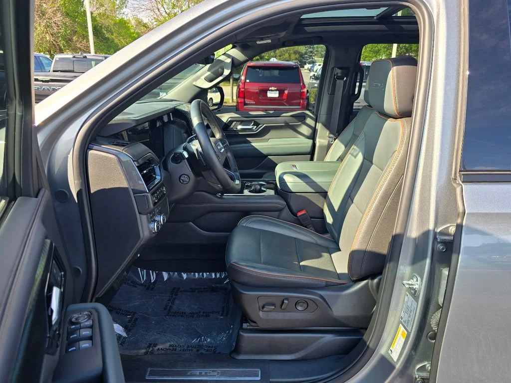 2025 GMC Yukon AT4 - Photo 22