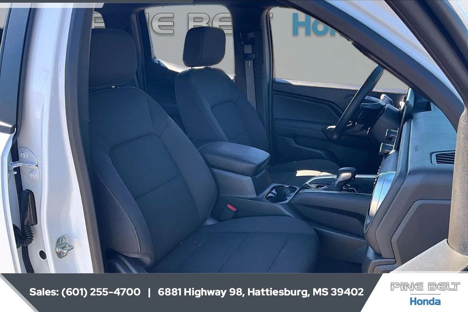 Used 2024 Summit White Chevrolet 4WD LT image 6
