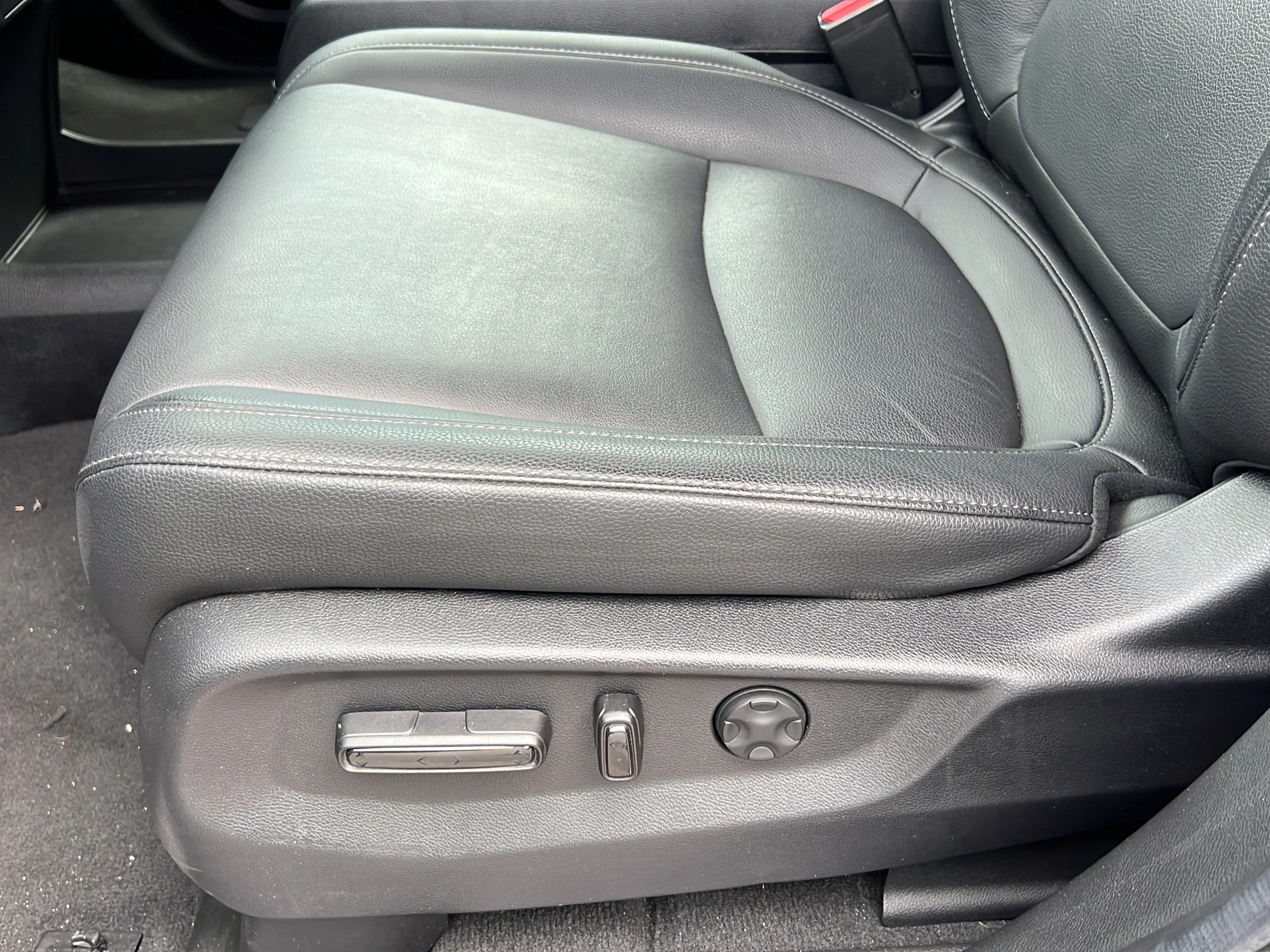 Used 2025 Gray Honda EX-L image 15