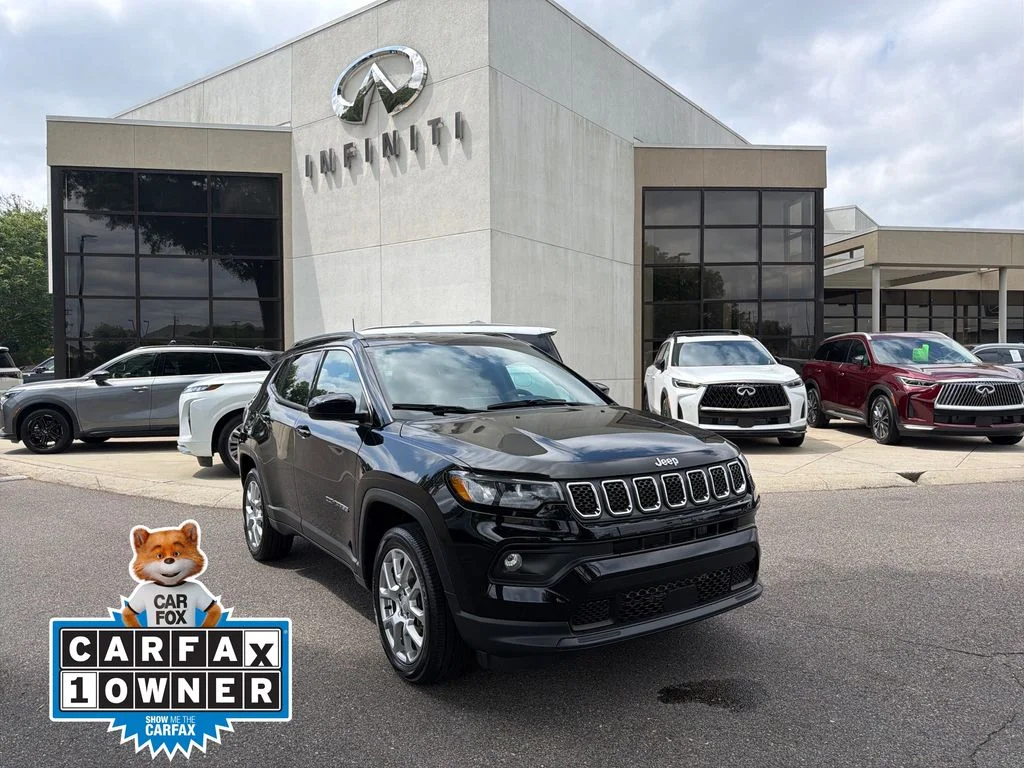 2023 Jeep Compass Latitude Lux 4X4's photo