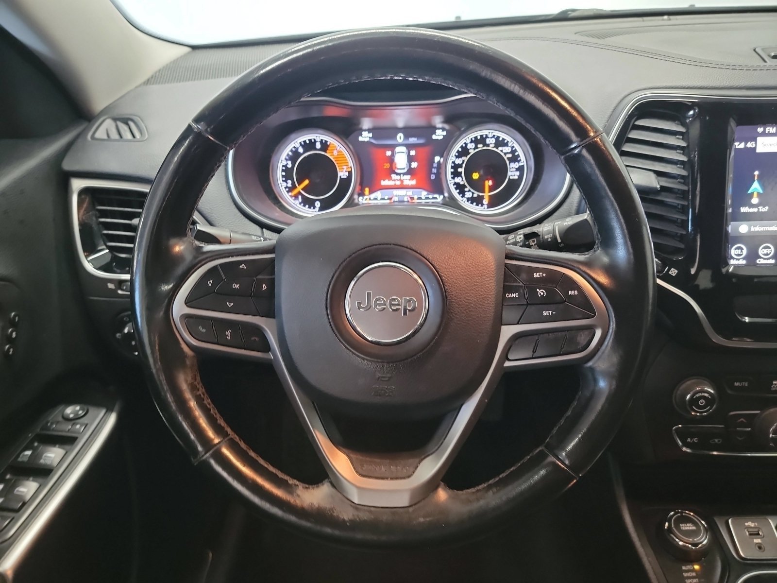 Used 2020 Diamond Black Crystal Pearlcoat Jeep Limited image 16
