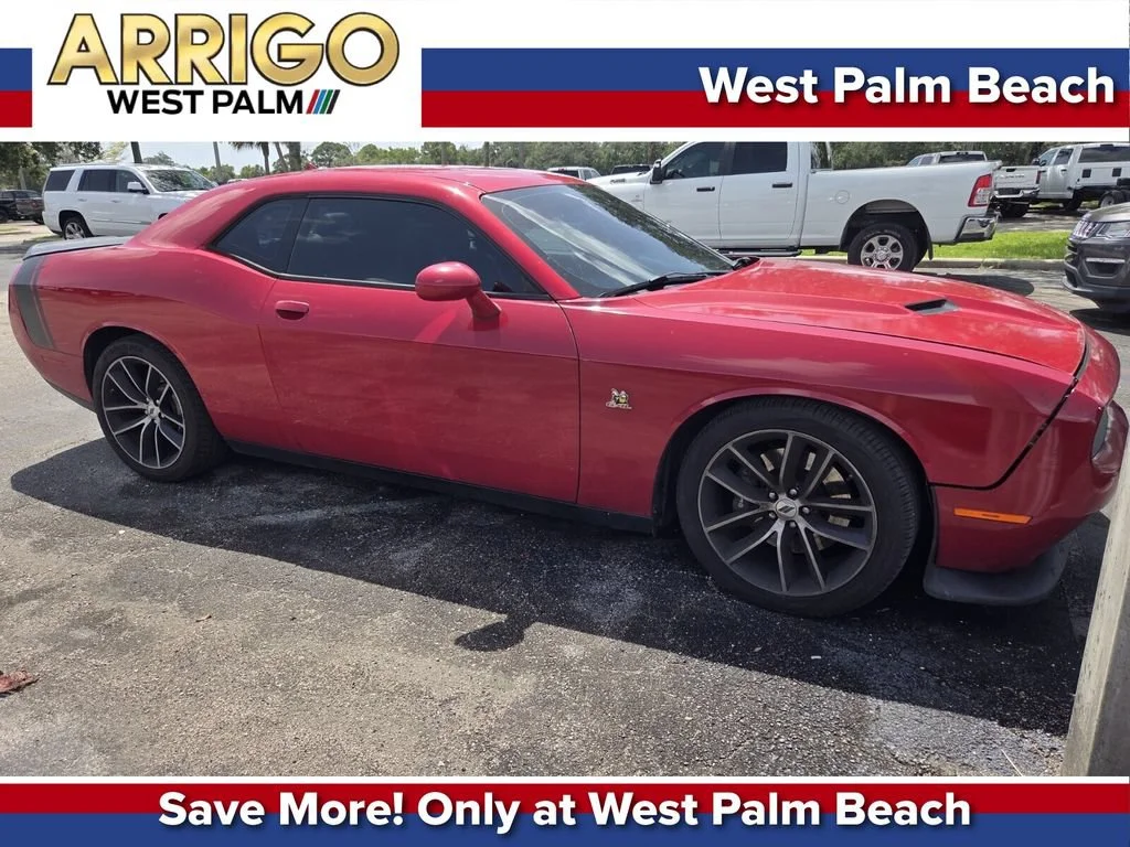 2015 Dodge Challenger Scat Pack's photo