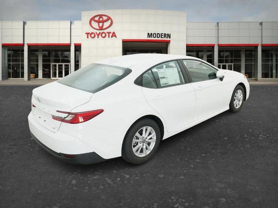 New 2026 Ice Cap Toyota LE image 18
