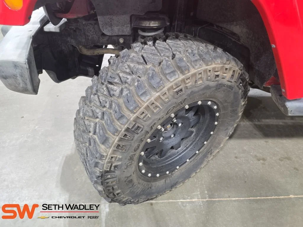 Used 2015 Red Jeep Sahara image 31
