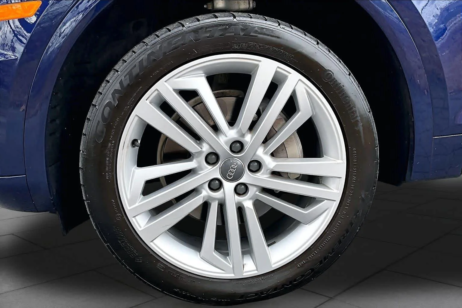 Used 2018 Navarra Blue Metallic Audi Premium Plus image 11