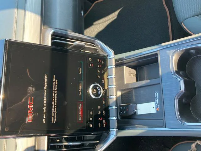 2026 GMC Acadia AT4 - Photo 17