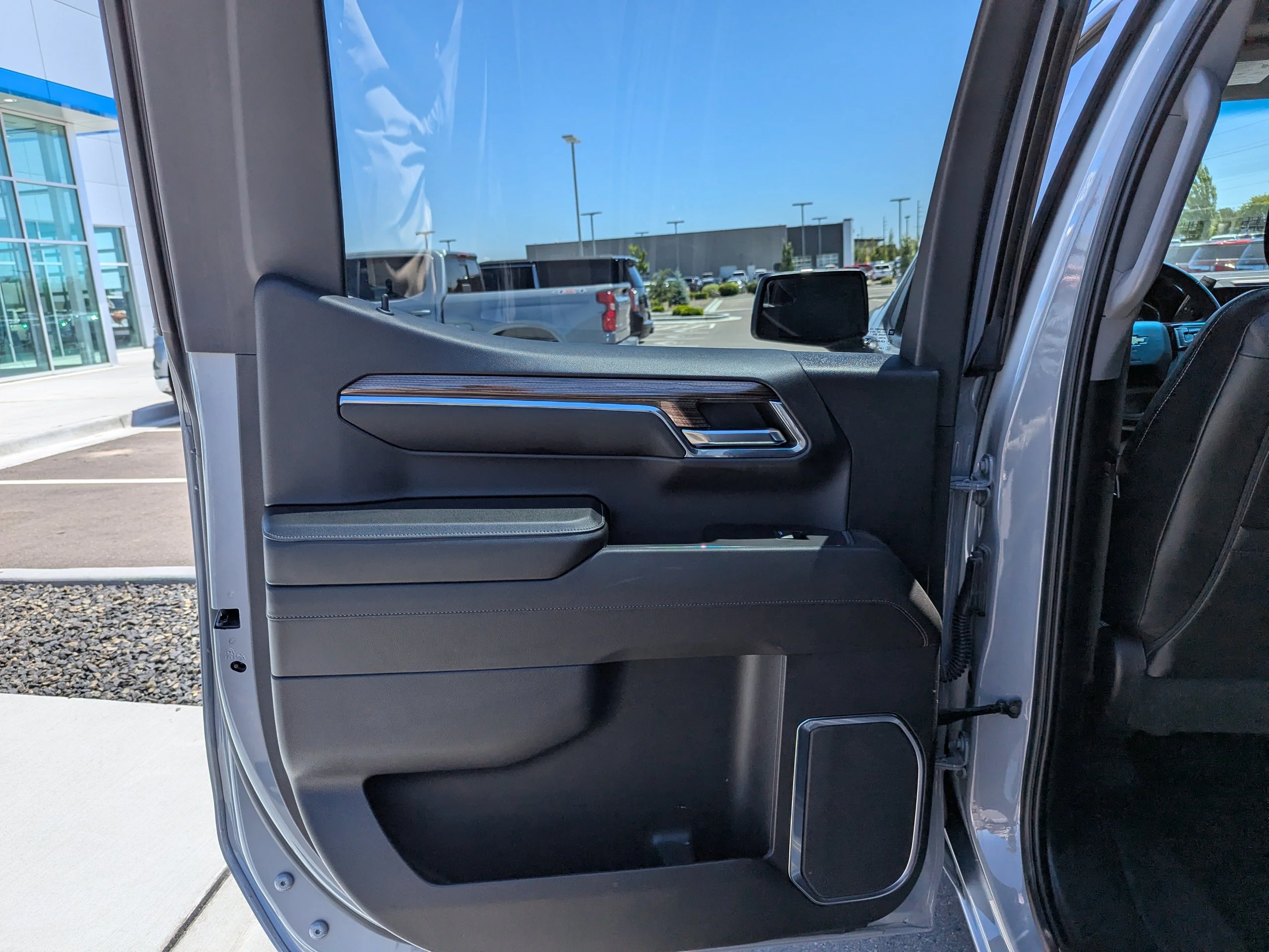 2024 Chevrolet Silverado 1500 LT - Photo 30