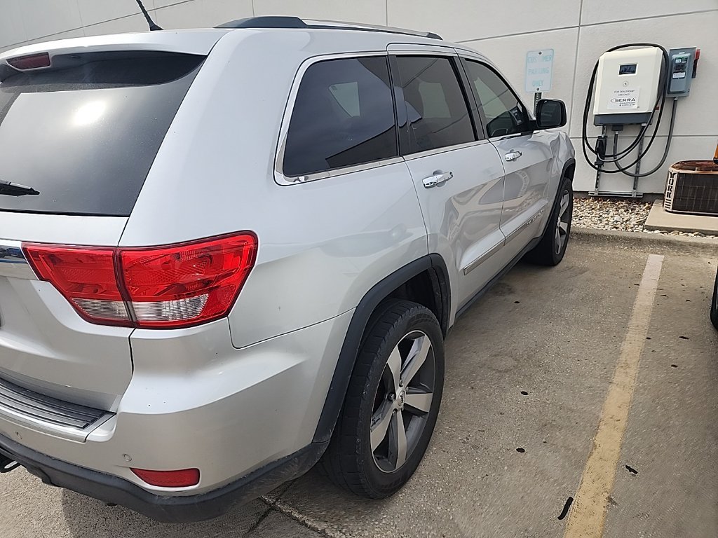 Used 2011 Bright Silver Metallic Clearcoat Jeep Overland image 3
