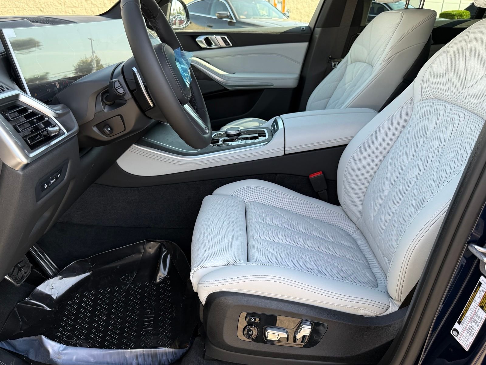New 2026 Tanzanite Blue II Metallic BMW sDrive40i image 21