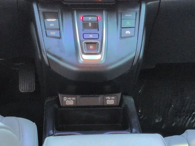 Used 2022 Red Honda EX-L image 19