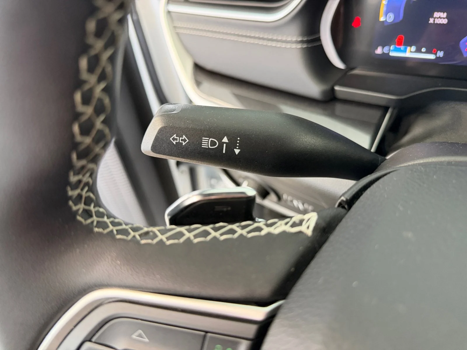Used 2023 Bright White Clearcoat Jeep Altitude image 13