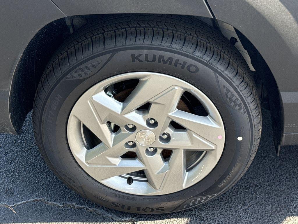 New 2026 White Hyundai SE FWD image 17
