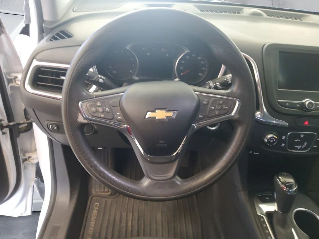Used 2020 White Chevrolet LT image 9
