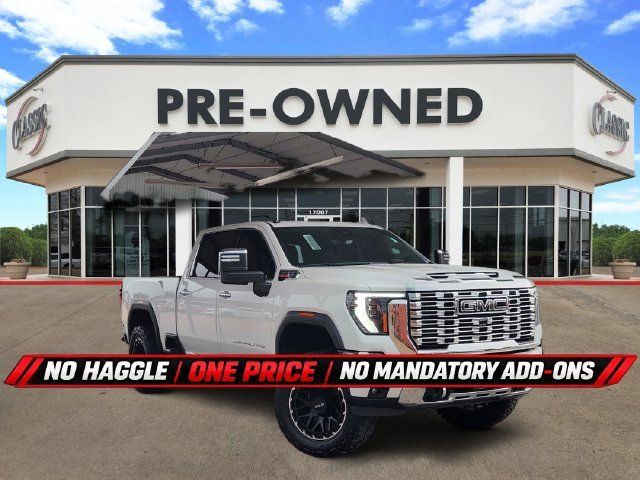 White Frost Tricoat 2024 GMC Sierra 2500HD Pickup Truck Four-Wheel Drive 
