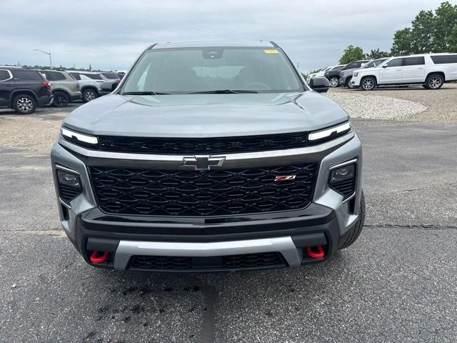 Used 2024 Gray Chevrolet Z71 image 2