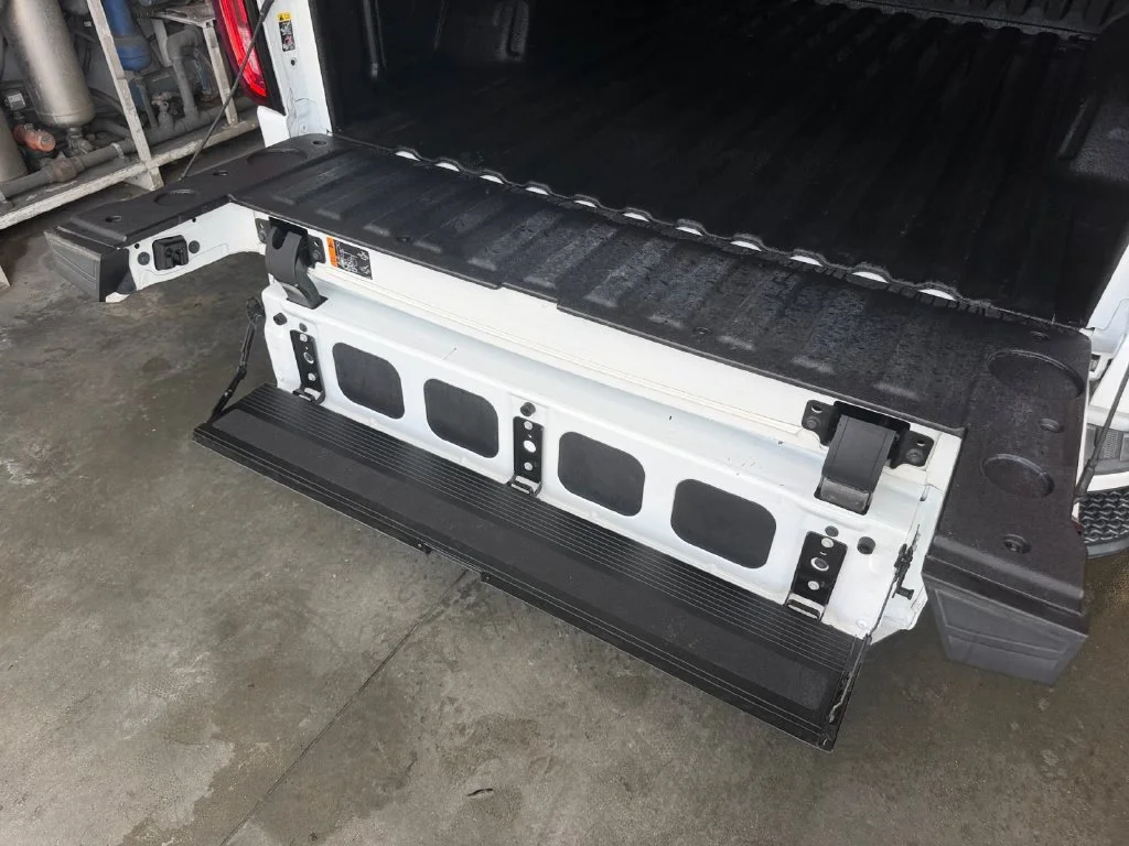Used 2019 SUMMIT WHITE GMC AT4 image 29