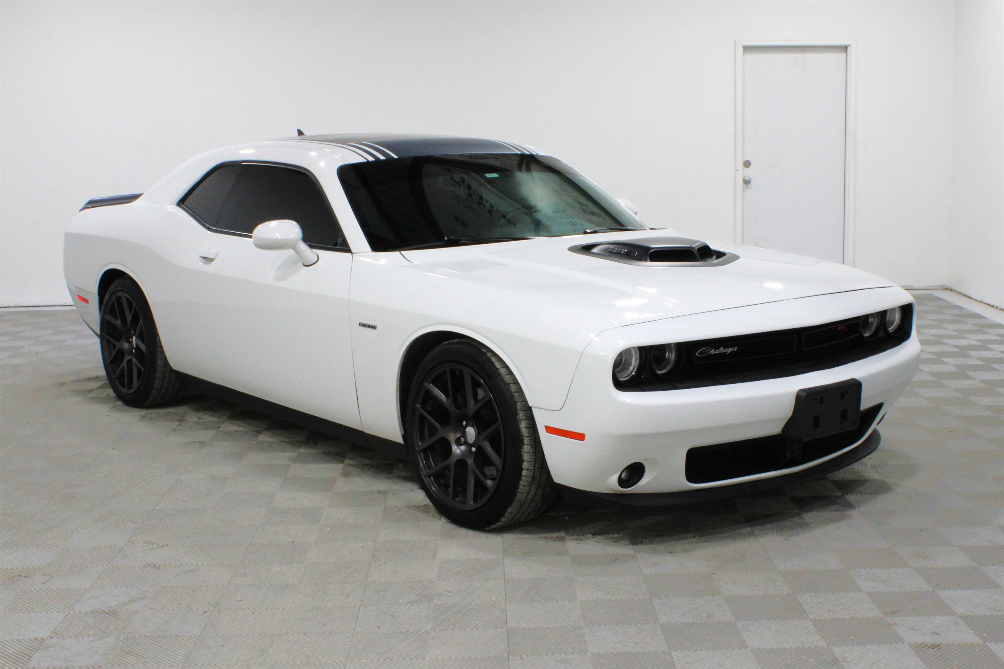 2016 Dodge Challenger R/T Plus Shaker's photo