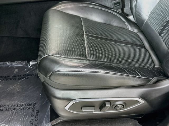 Used 2024 White Jeep Base image 20