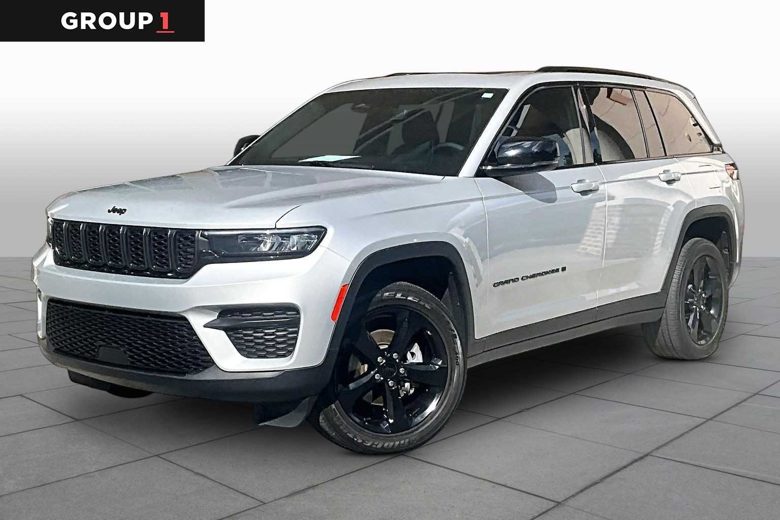2023 Jeep Grand Cherokee Altitude's photo