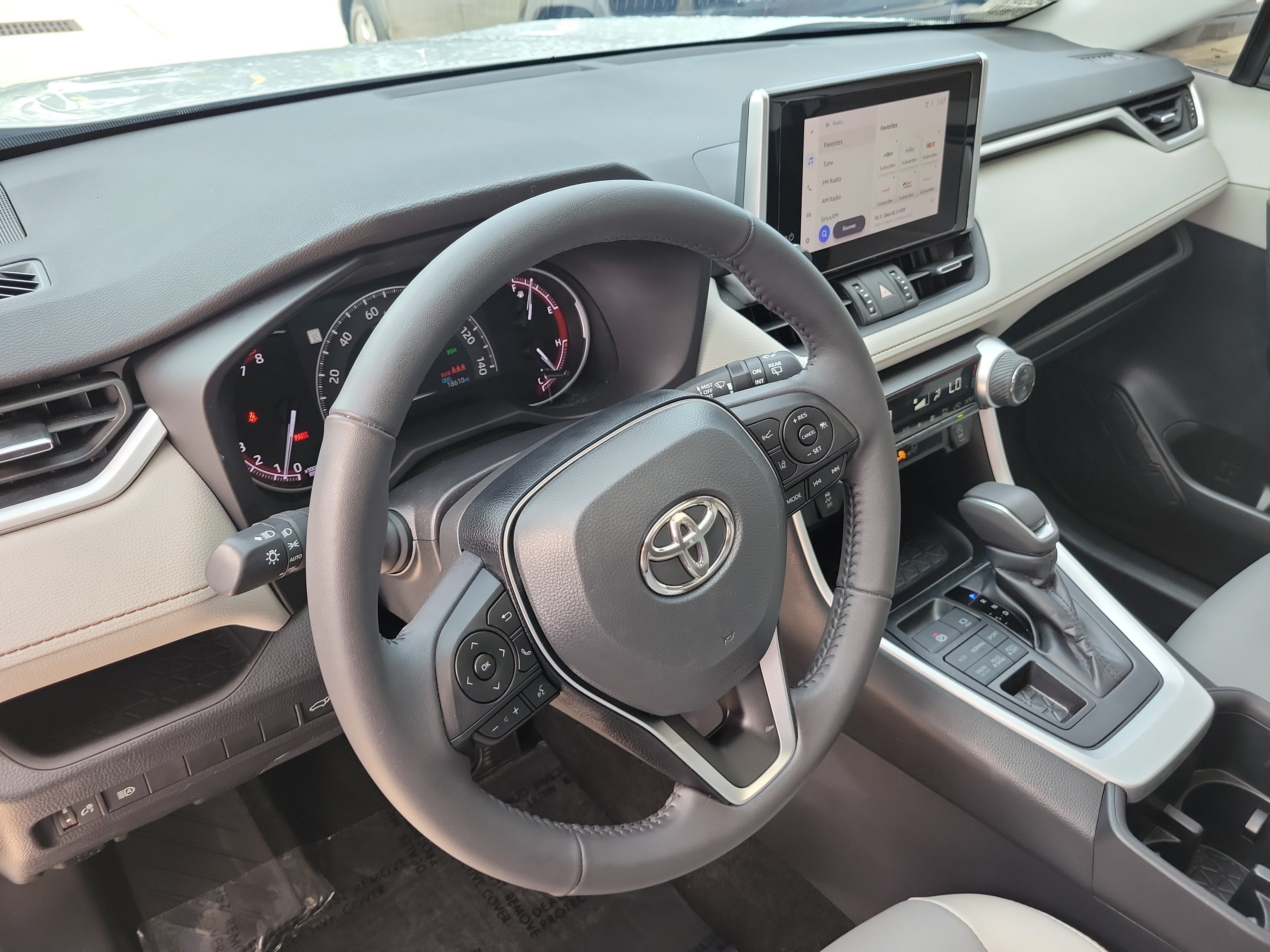 Certified Used 2024 Pearl Toyota XLE Premium image 25