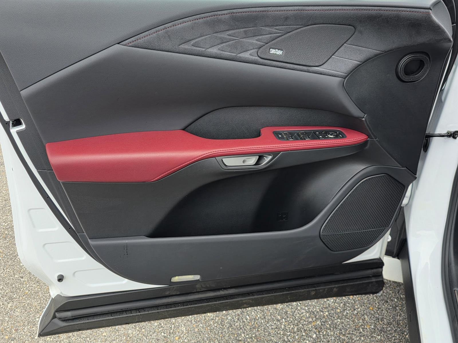 2024 Lexus RX Hybrid 500h - Photo 39