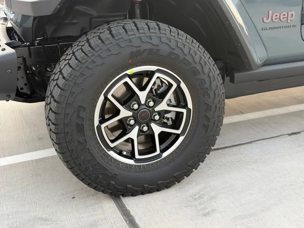 New 2026 Anvil Clear-Coat Exterior Paint Jeep Rubicon X image 9