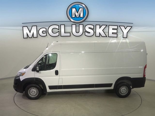 Used 2025 White Ram High Roof image 31