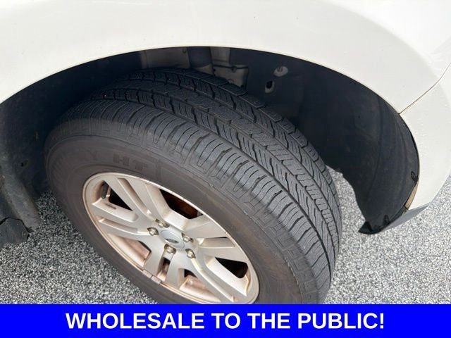 Used 2012 White Suede Ford SE image 5