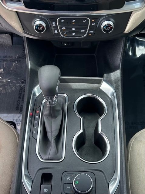 Used 2022 Silver Chevrolet LS image 15