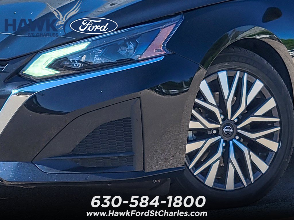 Certified Used 2024 Super Black Nissan 2.5 SV image 3