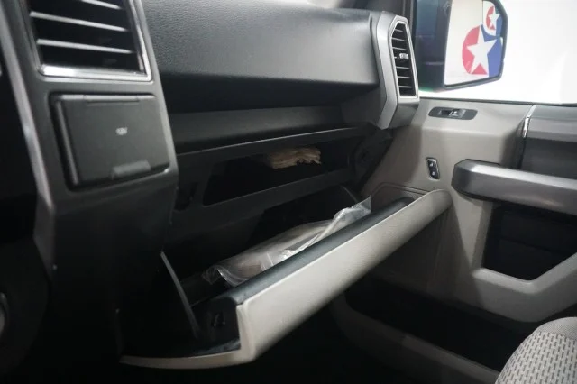 Used 2020 Oxford White Ford LARIAT image 30