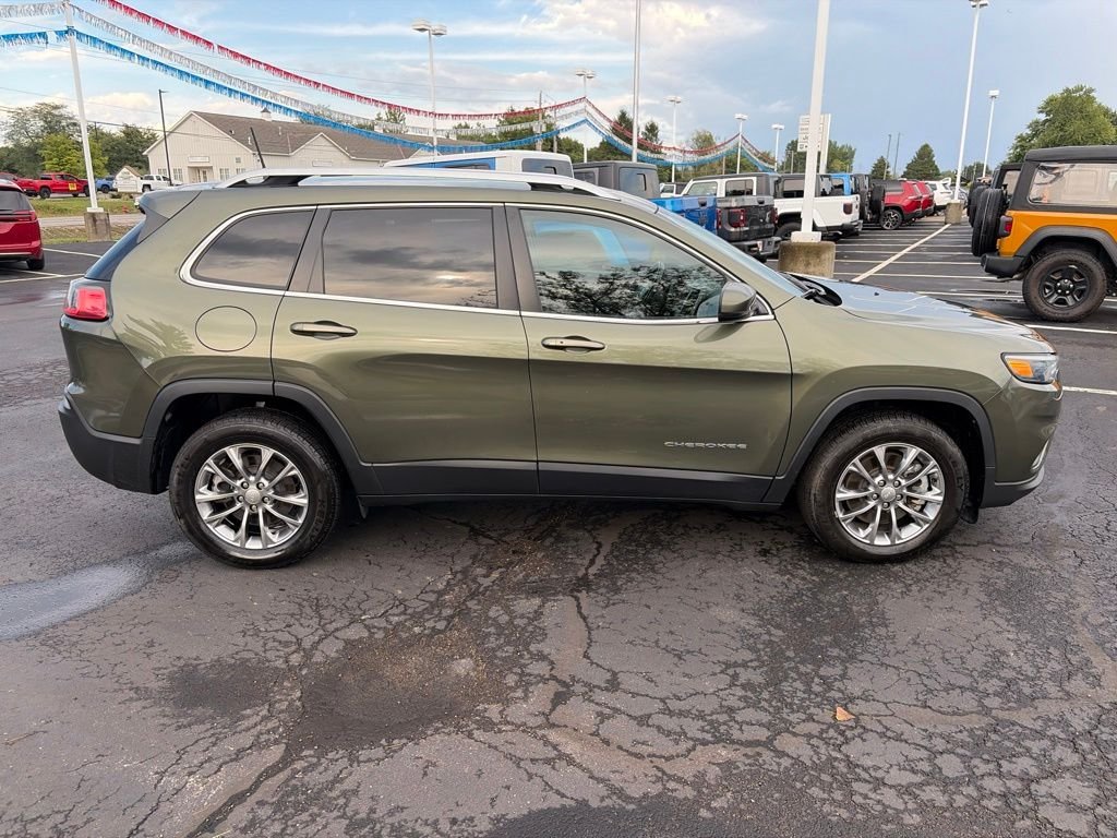 Used 2021 Green Jeep Latitude Lux image 8