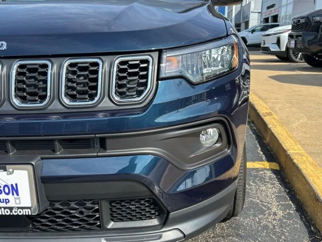 Used 2024 Blue Jeep Latitude Lux image 3