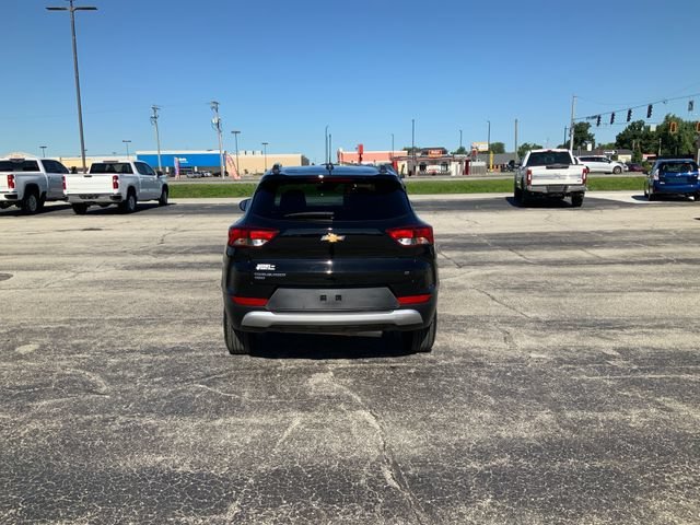 Certified Used 2025 Mosaic Black Metallic Chevrolet LT image 8