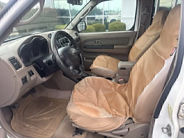 Used 2004 White Nissan XE image 13