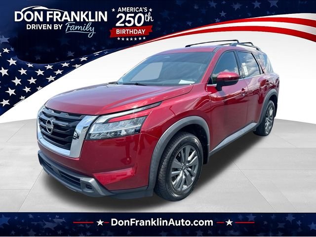 2022 Nissan Pathfinder SV