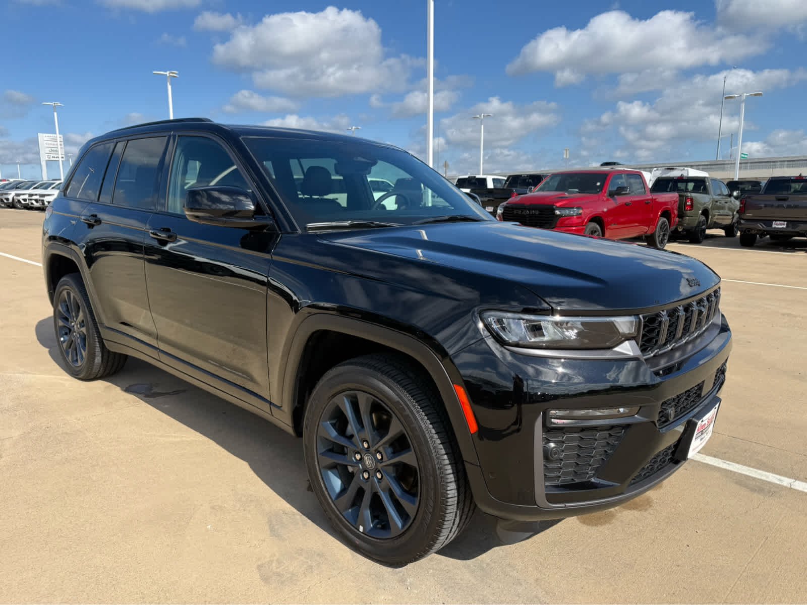 New 2026 Diamond Black Crystal Pearl-Coat Exterior Paint Jeep 85th Anniversary Edition image 4