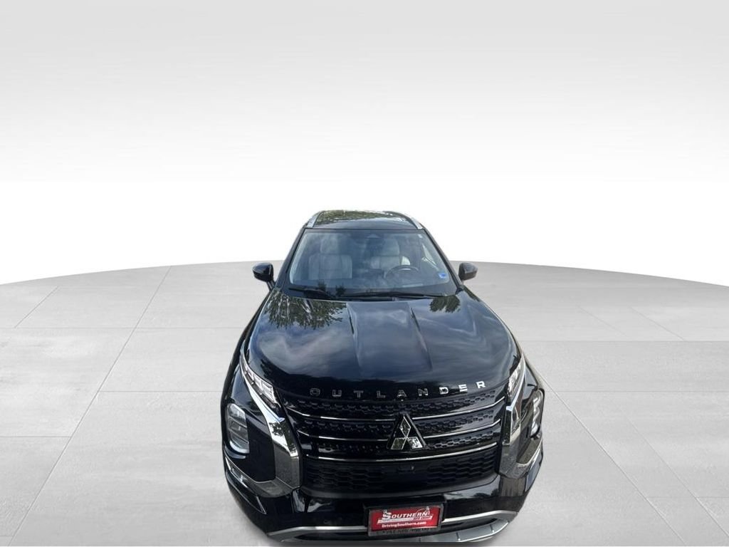 Used 2024 Gray Mitsubishi SEL Platinum Edition image 11