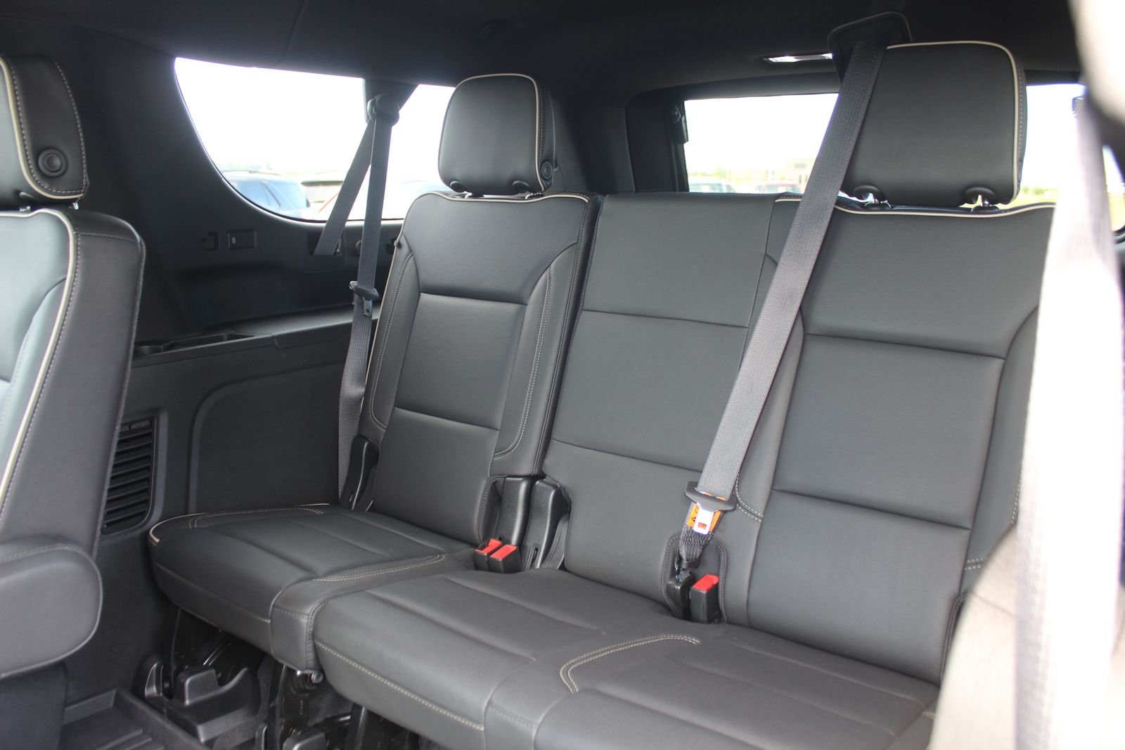 Used 2023 Sterling Metallic GMC SLT image 10