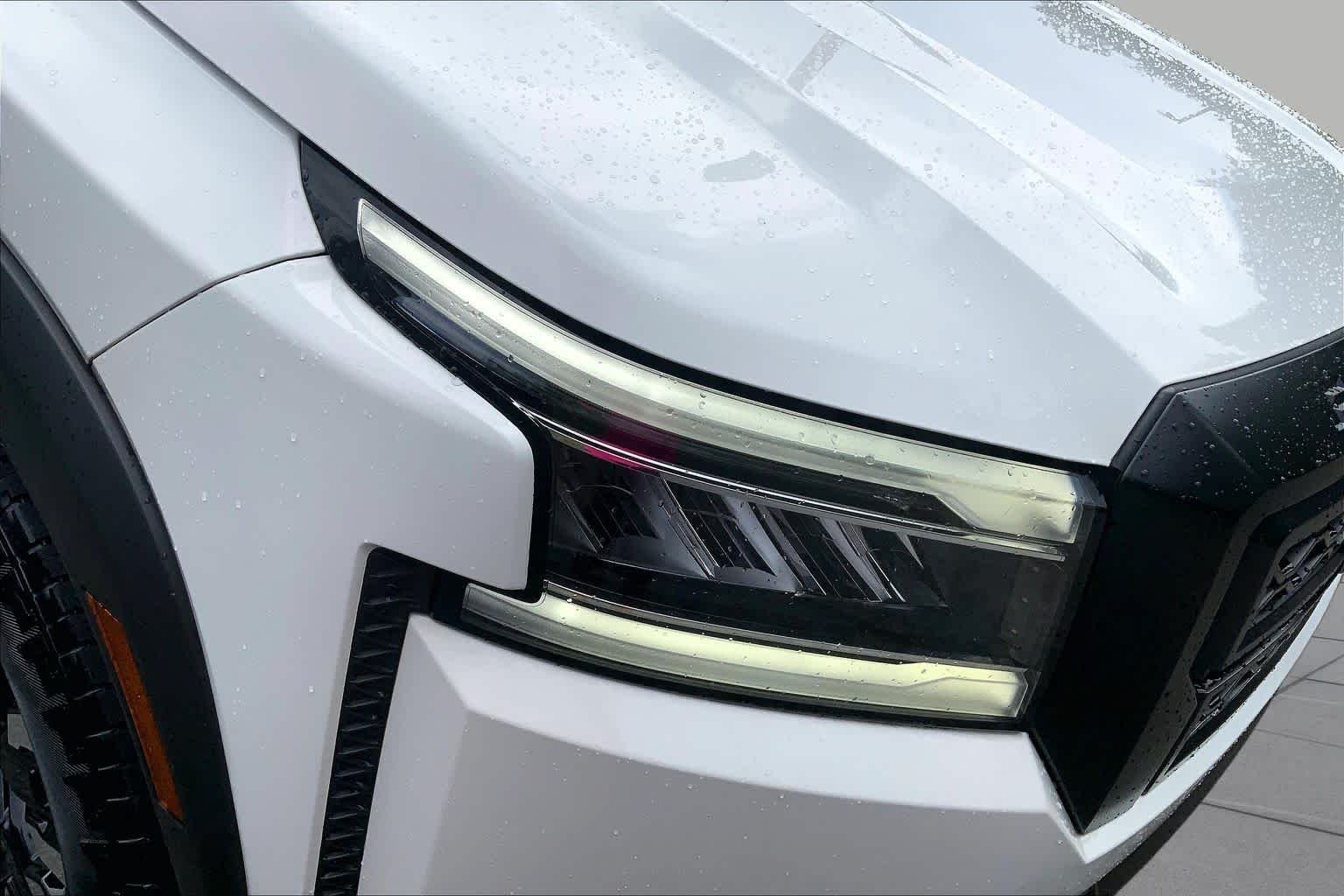 Used 2024 Glacier White Nissan PRO-4X image 26