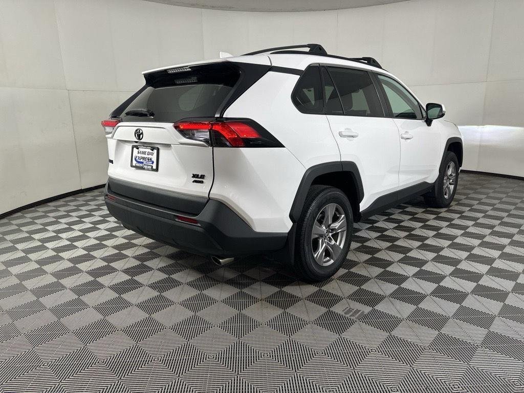 Used 2023 Ice Cap Toyota XLE image 11