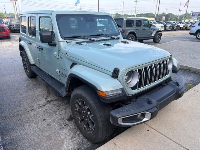 Used 2024 Green Jeep Sahara image 10