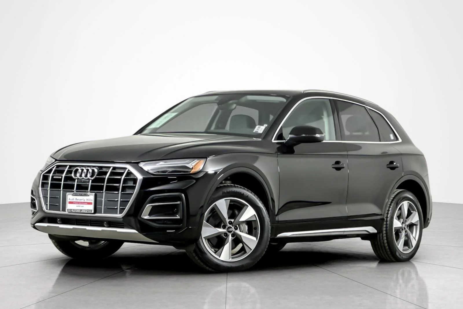 2023 Audi Q5 40 Premium Plus's photo