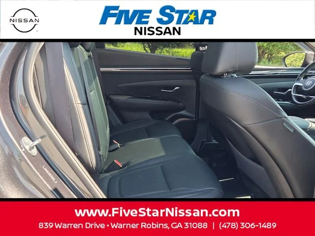 Used 2023 Black Hyundai SE image 17